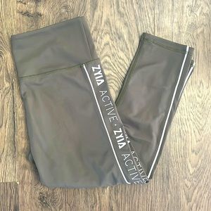 Olive Logo Stripe Light n Tight Hi-Rise Capri 20”
